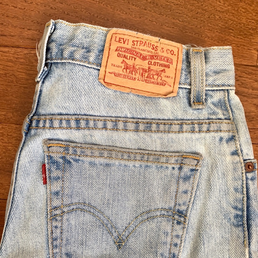 Women’s vintage Levi’s 550 jeans